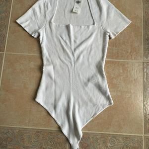 Abercrombie & Fitch Worn Once rib White short  sleeve bodysuit  Women size XL